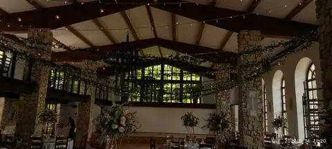 Girlandy świetlne w Dworze Tomaszowice - zdjęcie 3